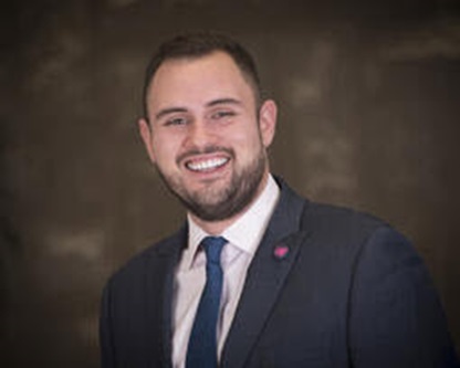 Photograph of Jason Resendez, executive director of the UsAgainstAlzheimer’s Center for Brain Health Equity and head of the LatinosAgainstAlzheimer’s Coalition, convened by UsAgainstAlzheimer’s